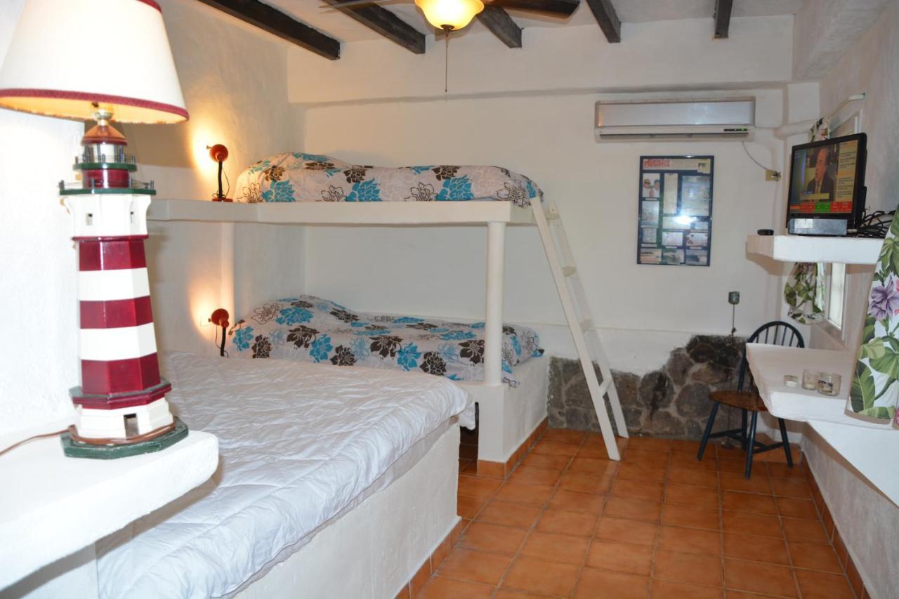 Oceanfront Bungalows - Paradise Rentals Санта Каталина Екстериор снимка