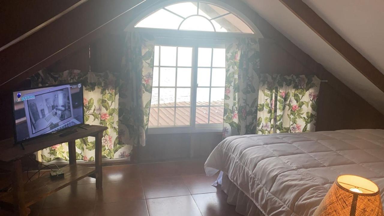 Oceanfront Bungalows - Paradise Rentals Санта Каталина Екстериор снимка