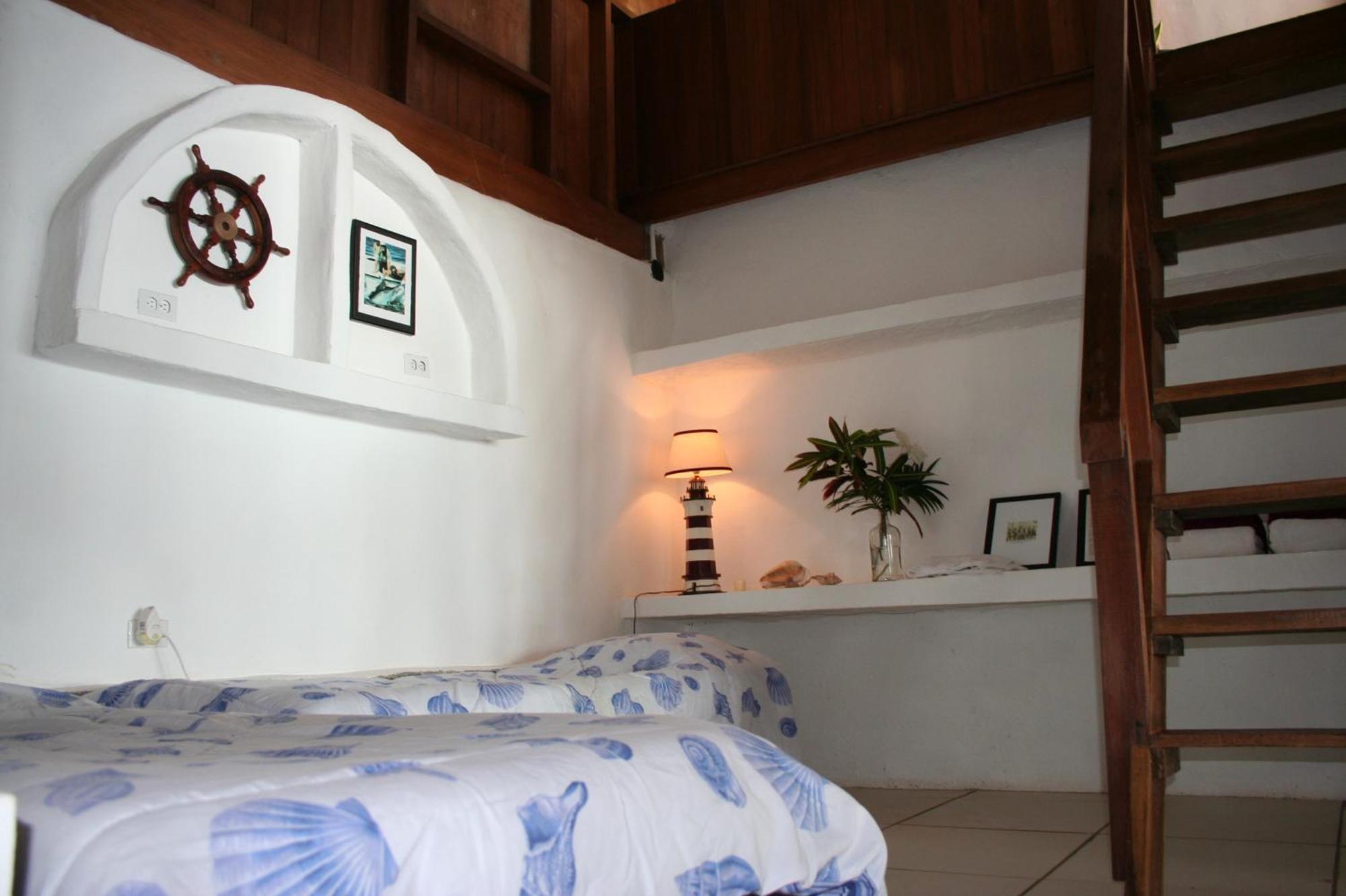 Oceanfront Bungalows - Paradise Rentals Санта Каталина Екстериор снимка