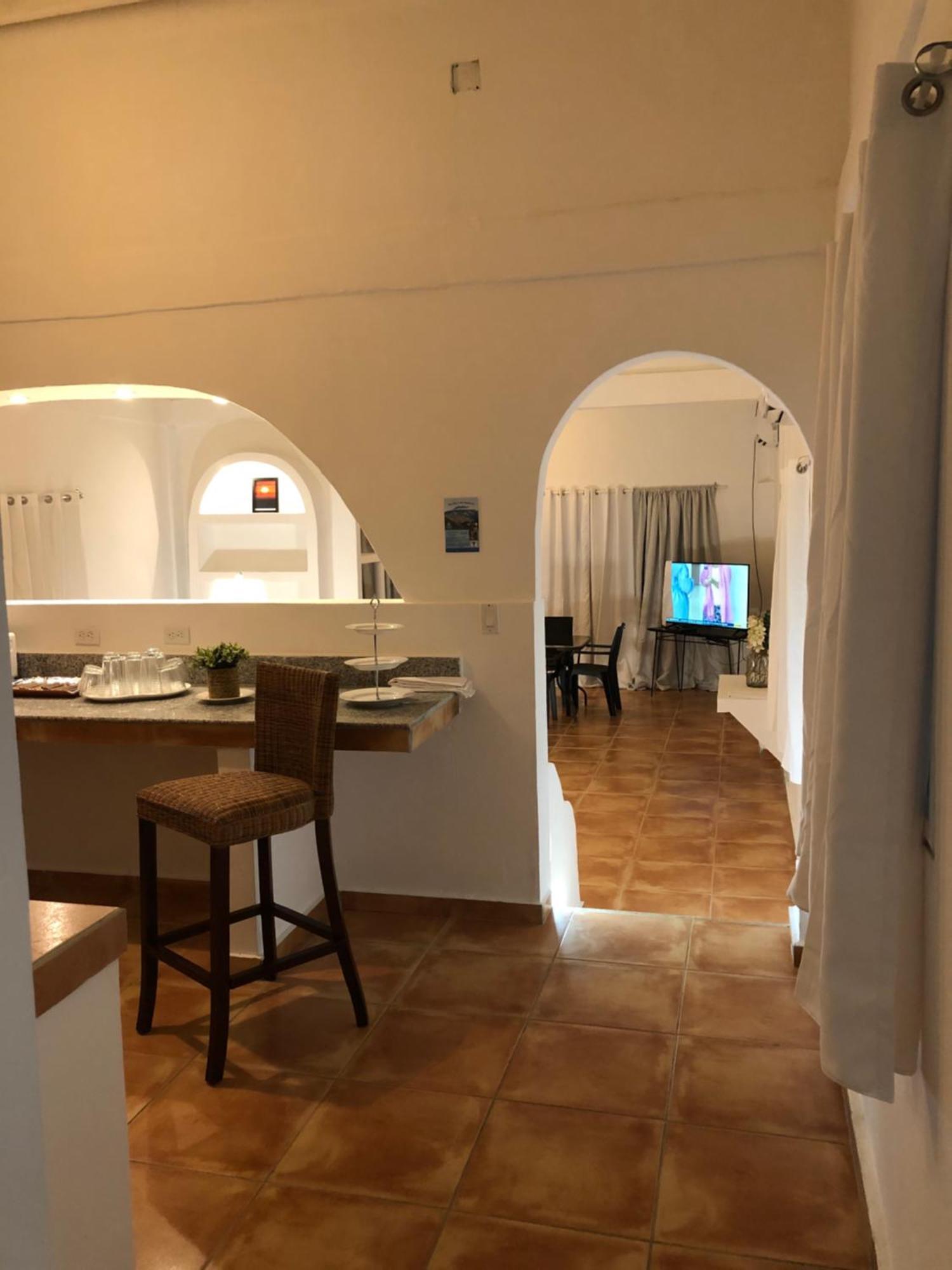 Oceanfront Bungalows - Paradise Rentals Санта Каталина Екстериор снимка